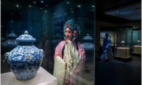 Xinhua Silk Road: Chinese blue & white porcelain museum becomes popular attraction
